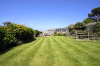 2 Steepfield, Bantham with estuary views - B&B Bantham