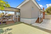 Sasha's Cottage on the Hill BBQ & Entertainment - B&B Perth