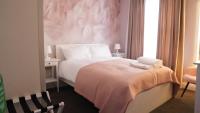 Tweepersoonskamer met Gedeelde Badkamer