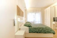 Dreibettzimmer mit eigenem externen Bad