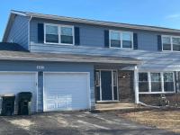 Arlington Heights 5bd 3bth sleeps 14 with driveway parking - B&B Arlington Heights