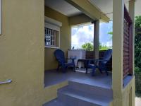 Claricia's 1 bedroom ,1 bathroom furnished Apt - Bed and Breakfast