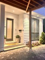 Luxury Home with HUGE Rooftop and 7 Beds - B&B