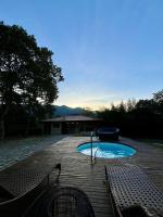Casa 04 Monte Boa Vista - Conforto com Piscina Privativa, Sauna e Lareira - B&B Teresópolis
