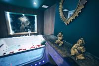 Stanislas Sensual Bali Love Room Jacuzzi 300m place Stanislas - B&B