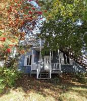 The Blue House - B&B Louiseville