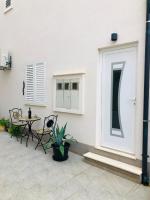 Apartment Bonaca - B&B Rogoznica