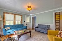 Cozy Vintage Cabin with Starlink Wifi and near to Smokies - Chambres d’hôtes Bryson City