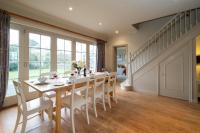 3 The Coastguards, Thorpeness - Only a stones throw from the Beach and very close to famous boating Meare, Country Club and Golf Club - Aldeburgh Coastal Cottages - B&B Thorpeness