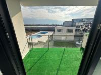 Luxury 2 Bedrooms Apartment - Ferienwohnung Bragadiru