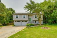 Pet-Friendly Mooresville Escape with Fenced Yard and Lake Access - Chambres d'hôtes Mooresville