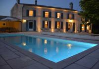 Magnifique Villa Charentaise avec Piscine & Beau Jardin - Moderne & Confort - Wifi gratuit - Ferienwohnung Saint-Georges-du-Bois