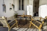 Grand T3 rue piétonne bureau et terrasse - B&B Angoulême