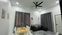 Aila Homestay TTHI - B&B Alor Setar