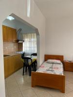 Vierbettzimmer mit Balkon