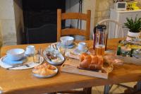 Chambre Gargantua Le dolmen - B&B Thizay