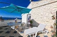 Studio with Terrace and Sea View 2