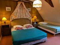 Chambre Triple avec Salle de Bains Privative