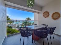 Stunning Oceanfront Condo - Beach Club - Pools - Ferienwohnung