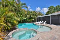 Tranquility Found Heated Saltwater Pool Spa - Bed and Breakfast Palmetto