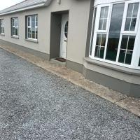 Hill House, panoramic Burren views, ideal location - B&B