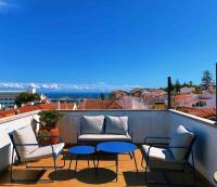 Old Town Rooftops with SEA VIEWS - B&B Cascais