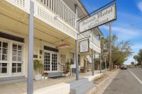 Historic Island Hotel - B&B