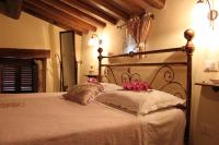 Casa Vacanze Le Antiche Pietre - B&B Ortignano Raggiolo