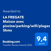 LA FREGATE Maison avec piscine/parking/wifi/plages 5kms - B&B