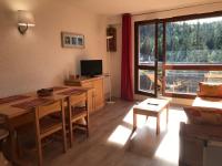 Studio cosy au pied des pistes, parfait pour famille, avec balcon, proche golf et randonnées - FR-1-515-99 - Bed and Breakfast Corrençon-en-Vercors