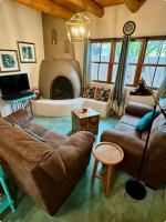 Cozy & Relaxing Near Taos Plaza - Chambres d’hôtes Taos