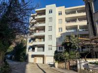 Cosy two-bedroom apartment in Becici by sea and mountains - B&B