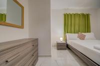 Stylish St Julian's Penthouse with Private Terrace by SF HOMES - Ferienwohnung St. Julian's