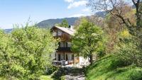 Large apartment with panoramic view - B&B Meluno