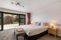 Queen Room with Shared Bathroom