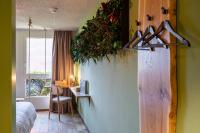 Jungle Serenity Lab Room