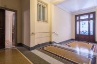 Appartamento fino a 17 persone in centro a 17 minuti a piedi da Piazza di Spagna - Chambres d'hôtes Rome