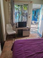 Apto independiente al fondo de casa familiar - B&B Montevideo