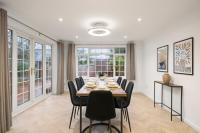 4 Bed House & Free Parking, Town Centre & Patio - Chambres d’hôtes Maidenhead