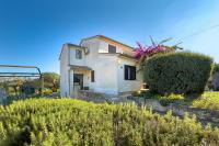 House for 12 people close to the sea - B&B Pola