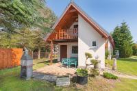 Spacious and comfortable holiday homes with pool - Chambres d’hôtes Darłowo