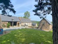 Maison au calme - B&B Ploëzal