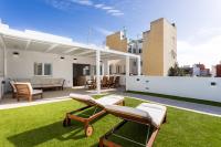 Home2Book Stylish Apt with Terrace in Santa Cruz - B&B