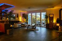 Magnifique VILLA de 120m2 au Coeur du Valais avec piscine en été - B&B
