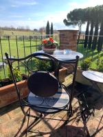 Deluxe One-Bedroom Apartment with Garden View