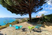 Family villa with sea view classified 3 - 8 people - Chambres d'hôtes Le Lavandou