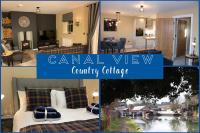 Canal View Cottage with Log Fire & Parking - B&B