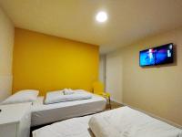 Guest House Bolnisi Yellow room - B&B