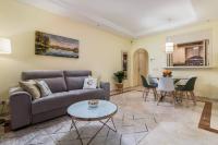 Beachfront, 3pools, King Bed, Free Gymparking - Ferienwohnung Marbella