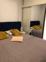 Apartment z klimatem - blisko centrum - Ferienwohnung Warschau